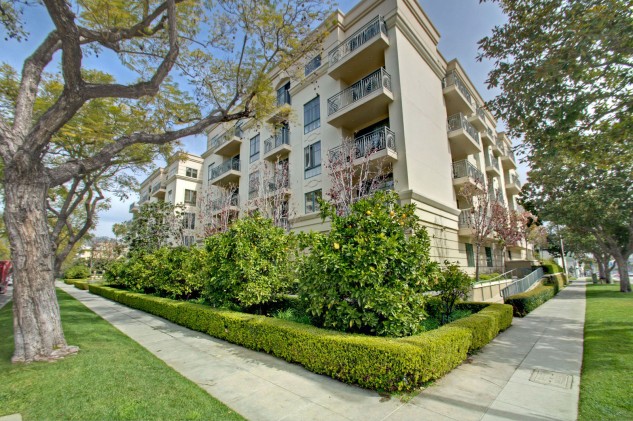 430 North Oakhurst Drive  #302