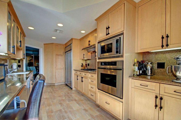 430 North Oakhurst Drive  #302