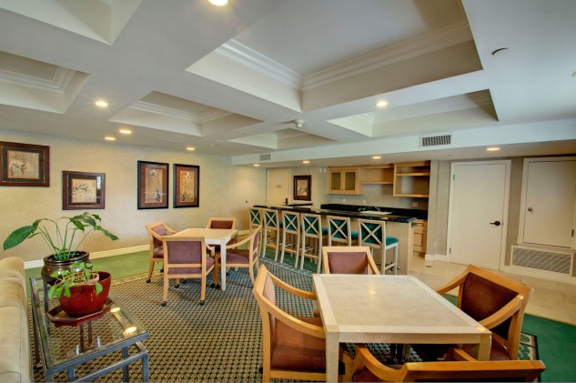 430 North Oakhurst Drive  #302