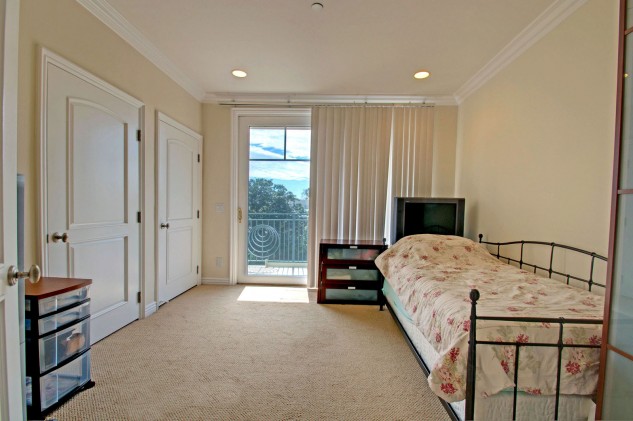 430 North Oakhurst Drive  #302