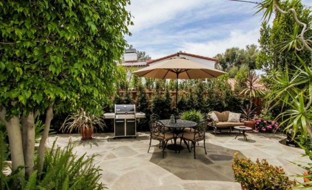 10338 Rossbury Place